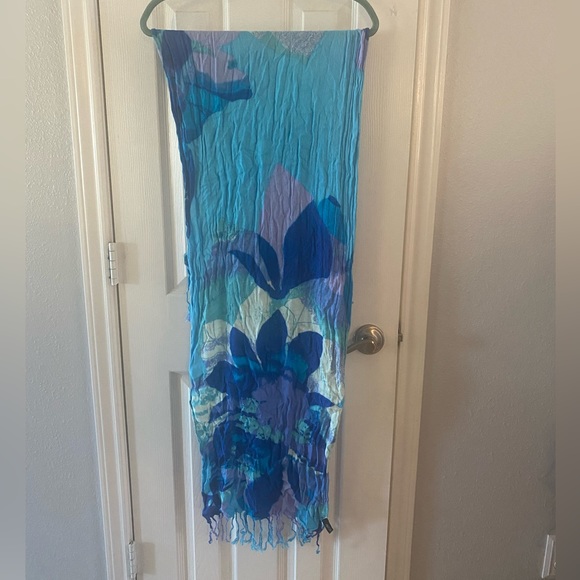 3 scarves - Picture 1 of 10